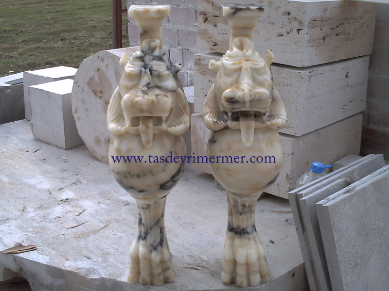 Mermer Aslan   Heykeli